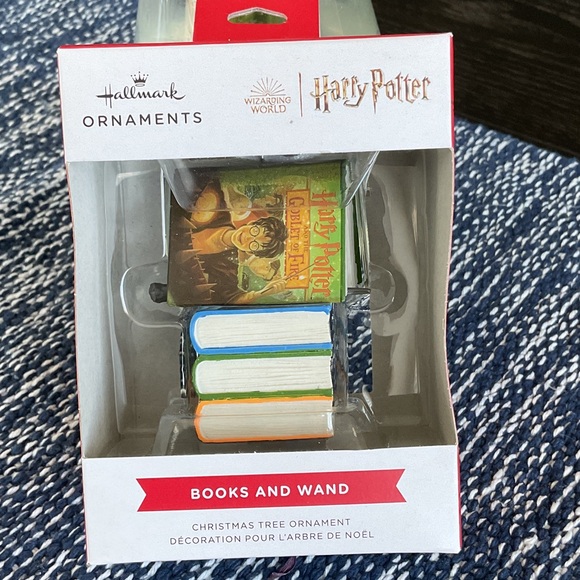 🌻 2/$13 Hallmark Harry Potter Ornament - Picture 1 of 5